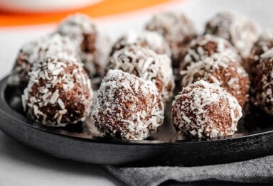 chocolate protein bites